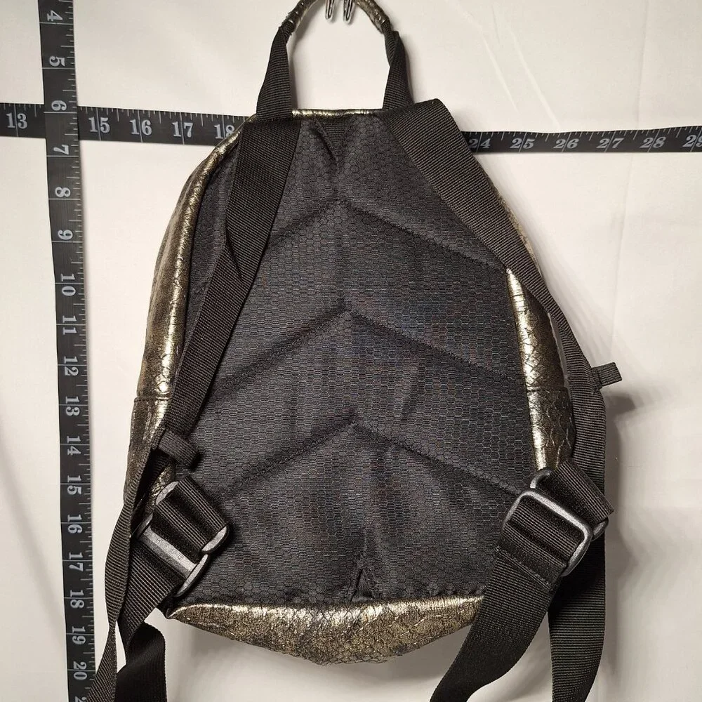Vibedration Hydration Backpack w/o bladder -Snake/Reptile-Skin-Like - Small Used